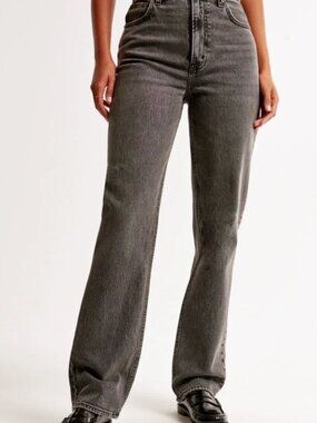 Abercrombie & Fitch Ultra High Rise '90s Straight Jeans - Gray - 26R